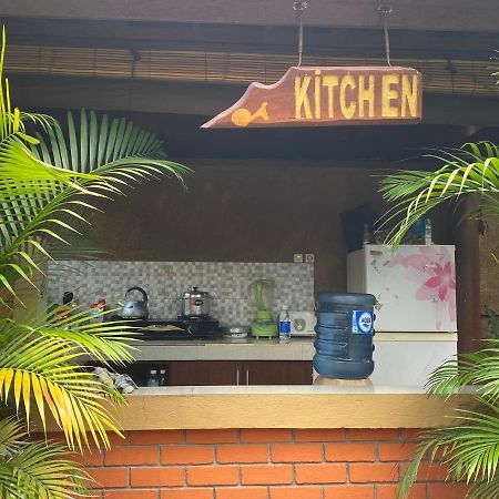 Krisna Homestay Canggu Esterno foto