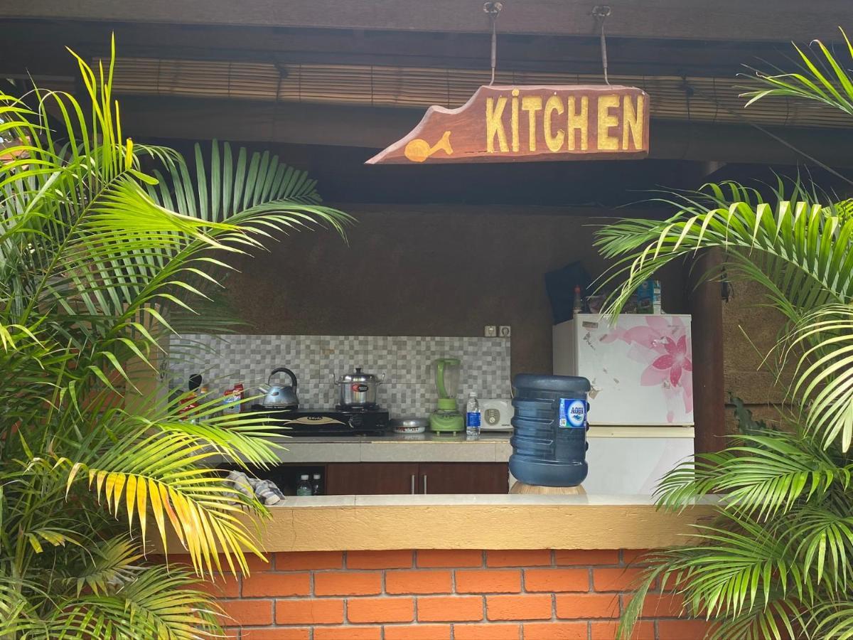 Krisna Homestay Canggu Esterno foto