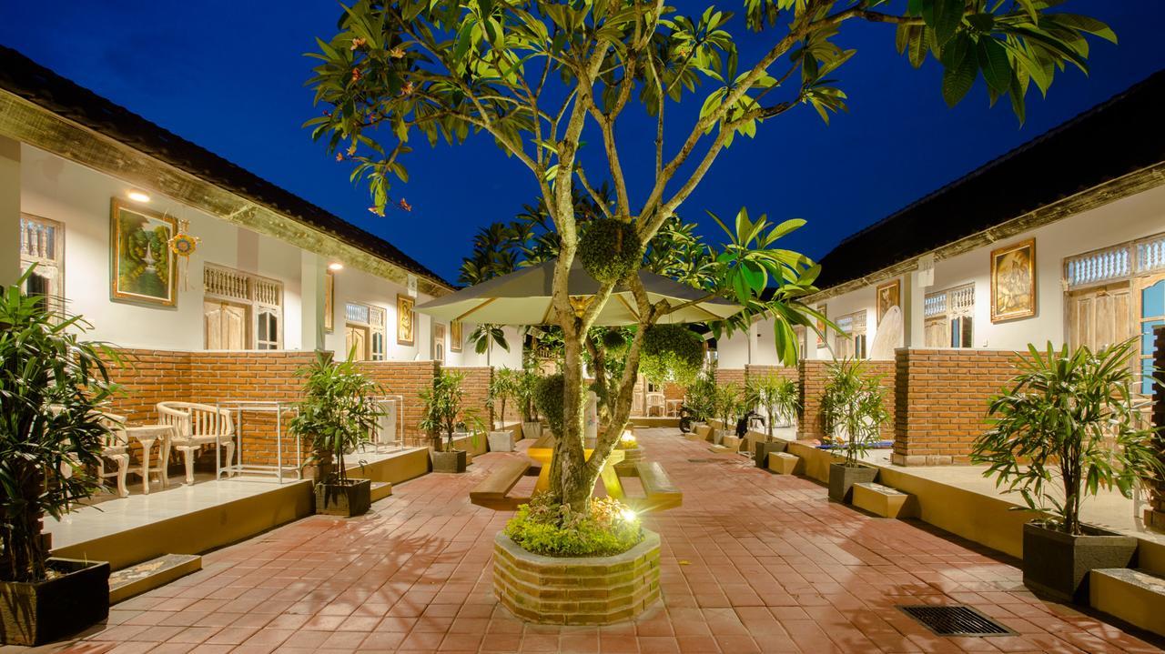 Krisna Homestay Canggu Esterno foto
